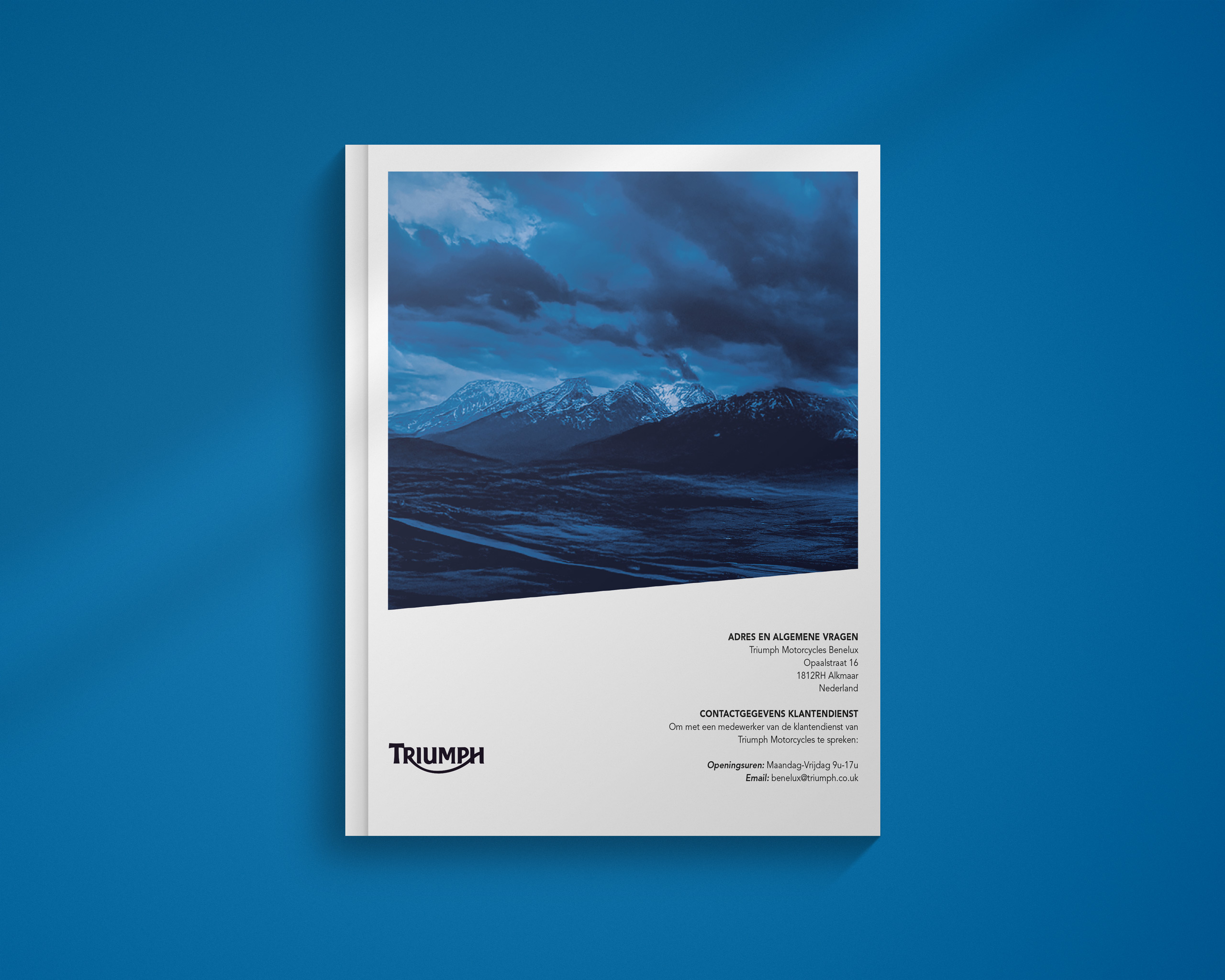 2-Magazine-With-Shadow---Free-PSD-Mockup9